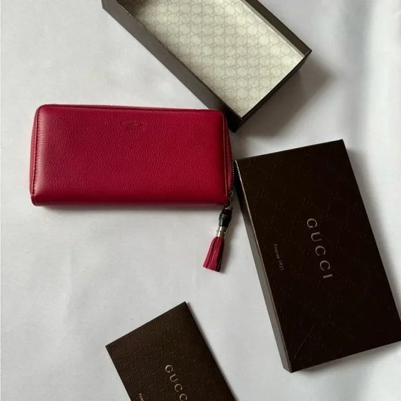 Gucci Red Wallet Bamboo Tassel, Box, Tissue, and Documents Included - Picture 2 of 6